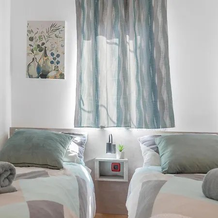 Apartamento Roza, Pula, Near Center Pula