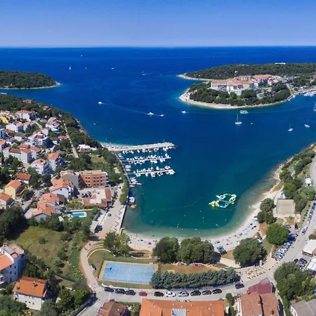 Roza, Pula, Near Center *
